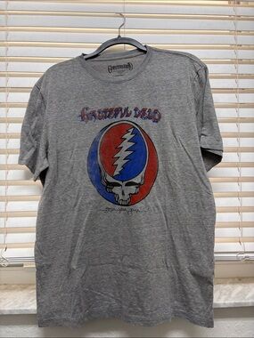 Lucky Brand Gray Grateful Dead Graphic Tee with Red & Blue Skull